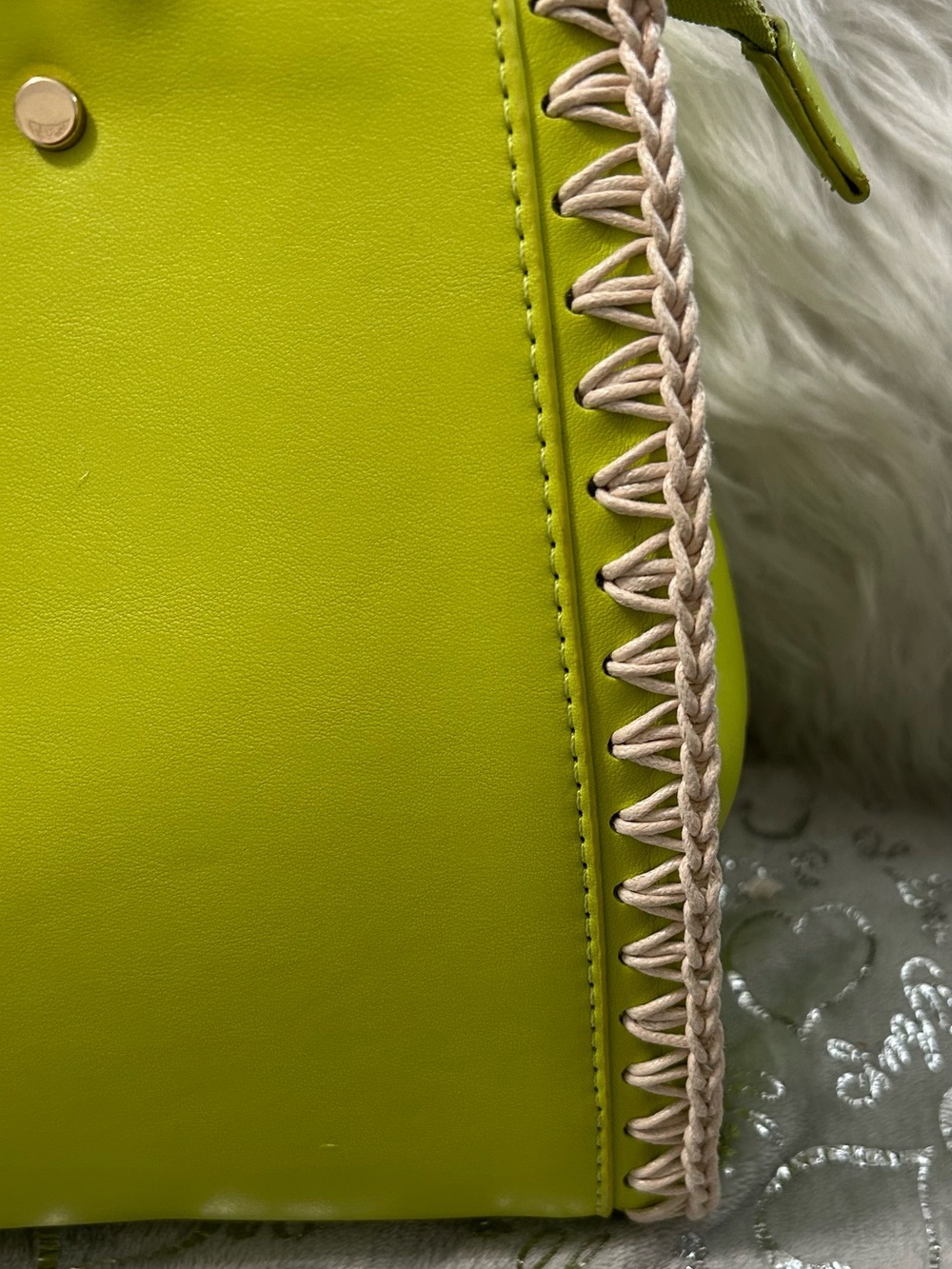 NWT Chillx by Le Miel, Medium, Lime Green, Soft Leather Tote Handbag - Picture 6 of 11